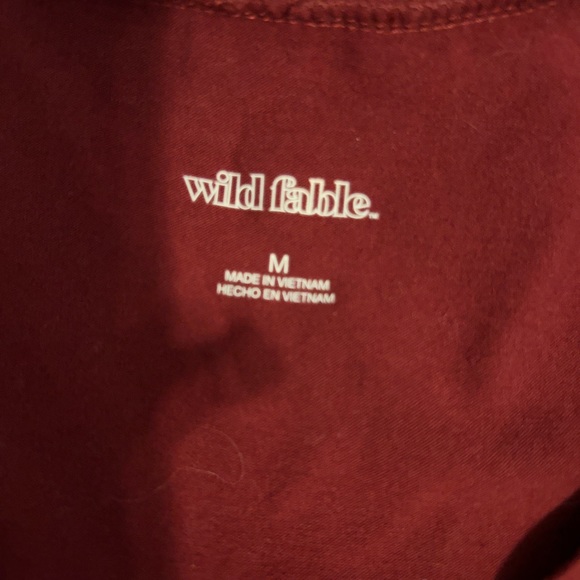 V-neck red baby tee - Picture 2 of 2